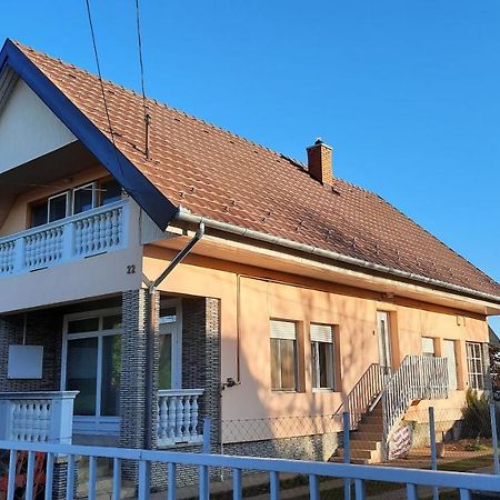 Magdalena Haz Διαμέρισμα Balatonlelle Εξωτερικό φωτογραφία